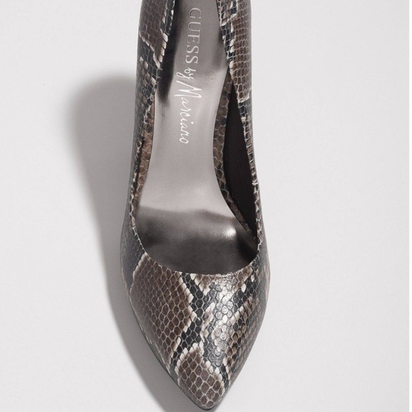 New Women's GUESS by MARCIANO Florence Snake Print - Picture 3 of 4